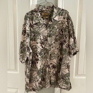 Caribbean Joe Men’s Casual Botton Down Shirt 100% Silk. Size XXL.